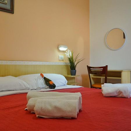 Hotel Malibu Mare Rimini Ngoại thất bức ảnh