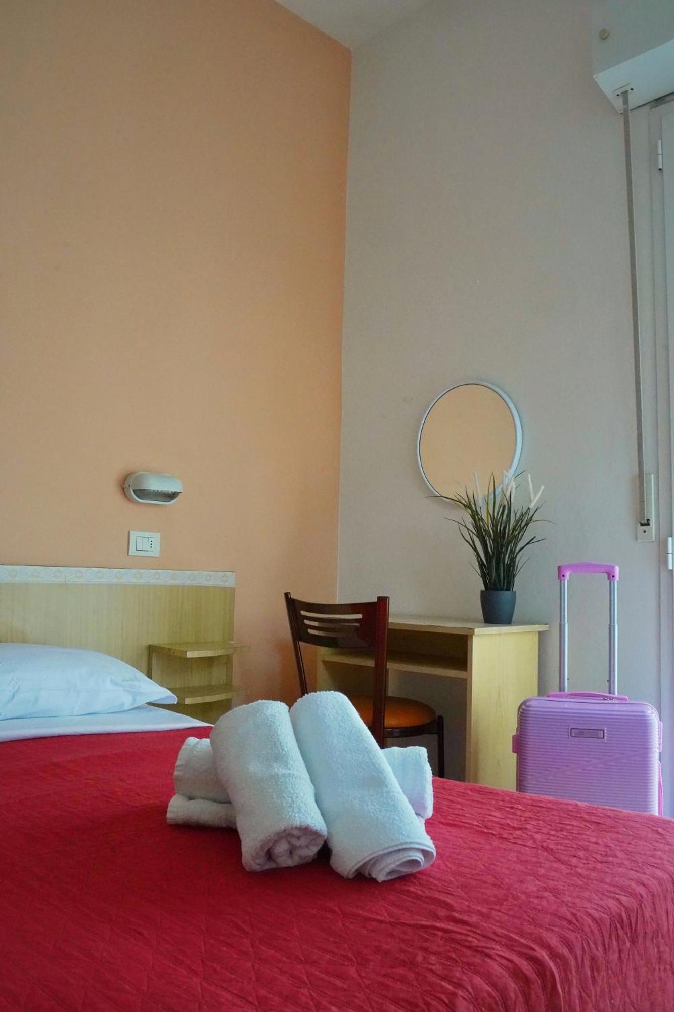 Hotel Malibu Mare Rimini Ngoại thất bức ảnh