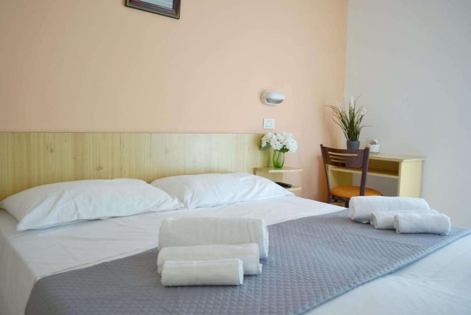 Hotel Malibu Mare Rimini Ngoại thất bức ảnh