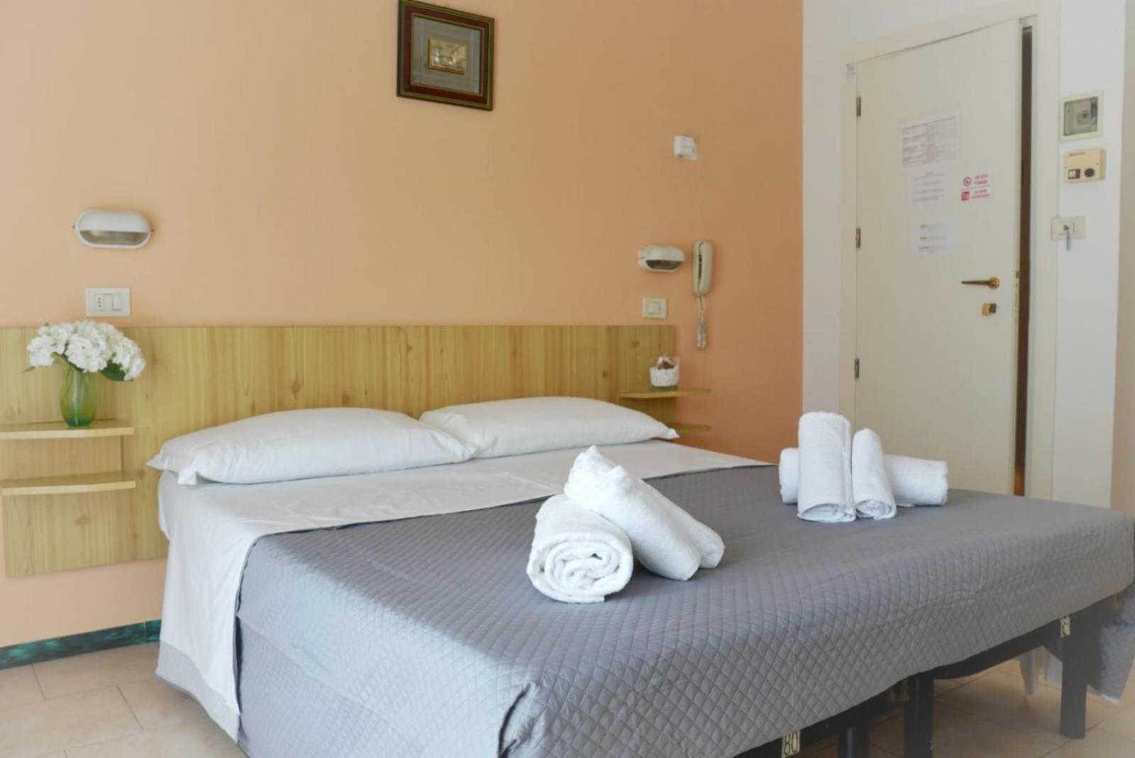 Hotel Malibu Mare Rimini Ngoại thất bức ảnh